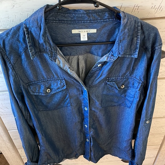 Francesca’s Button Down - Picture 3 of 6